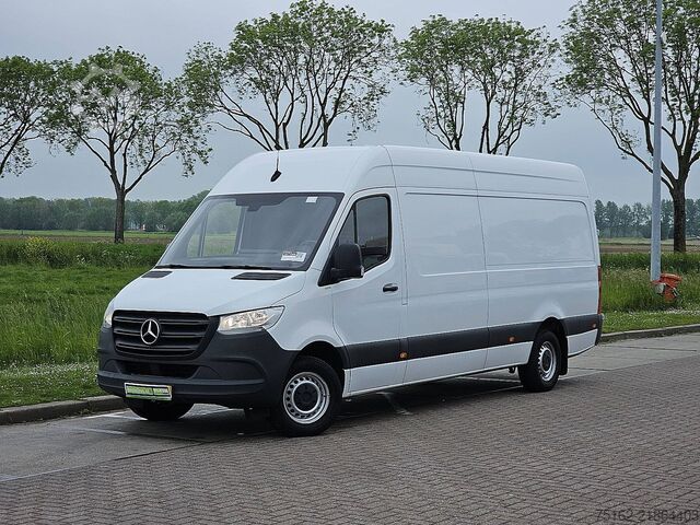 High-roof van MERCEDES-BENZ SPRINTER