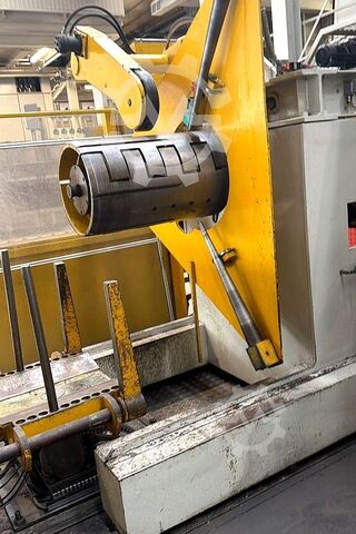 Strip feeding system for sheet metal coils Schleicher RMS 8-70/160-650