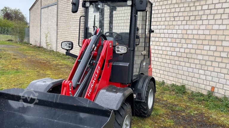 Loader Heracles H220E