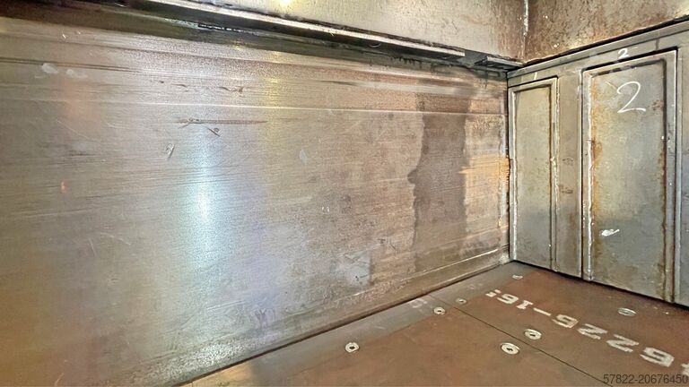 Baler 80 t with pecial press ram for pressing ‘difficult’ materials Avermann Maschinenfabrik GmbH & Co. KG AVOS 1410-45/80