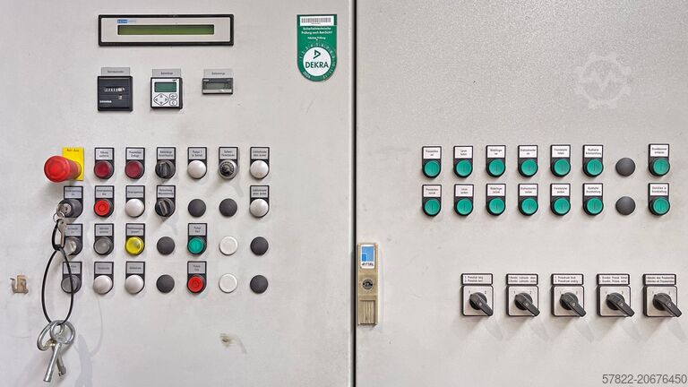 Baler 80 t with pecial press ram for pressing ‘difficult’ materials Avermann Maschinenfabrik GmbH & Co. KG AVOS 1410-45/80