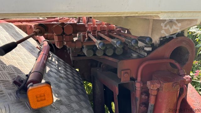 Special purpose truck MAN TGA 26.430 6x4 Silo Aufsteller Bj 2005