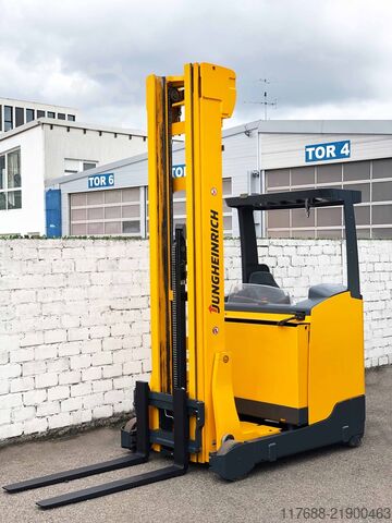 Reach truck Jungheinrich ETV 214 - Service Neu - nur 3.995  Std. - Batterie 80%