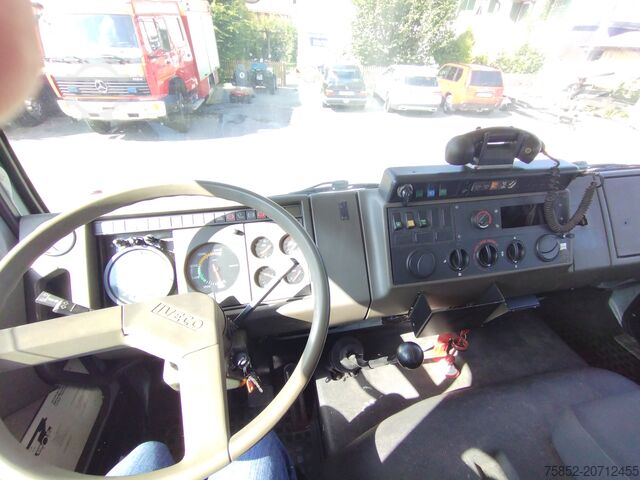Feuerwehrauto Iveco 140-25 A DLK 23/12 Drehleiter Magirus