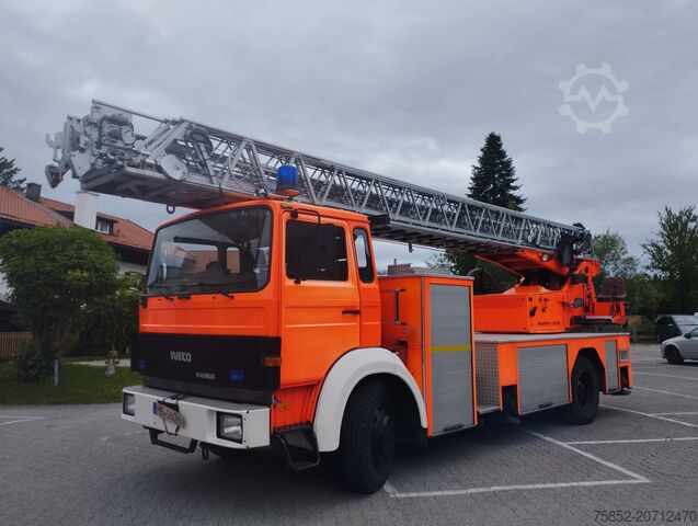 Feuerwehrauto Magirus Deutz 140-25 A DLK 23/12 Drehleiter Magirus