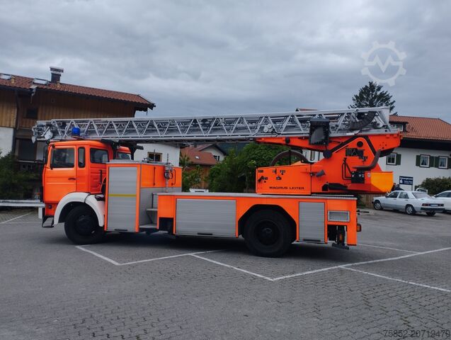 Feuerwehrauto Magirus Deutz 140-25 A DLK 23/12 Drehleiter Magirus