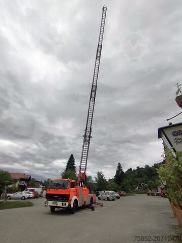 Feuerwehrauto Magirus Deutz 140-25 A DLK 23/12 Drehleiter Magirus