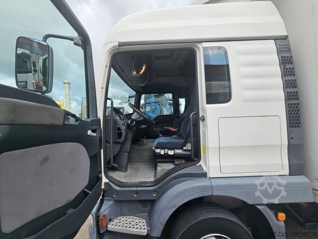 LKW mit Kofferaufbau MAN TGA 15. 280 * KOFFER MIT SCHLAFKABINE & ANHÄNGER