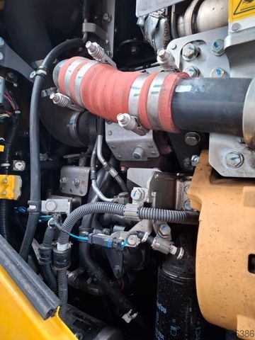 Radlader KOMATSU WA200 * WENIG BELASTET * TOP * NEUE REIFEN