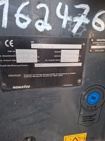 Radlader KOMATSU WA200 * WENIG BELASTET * TOP * NEUE REIFEN