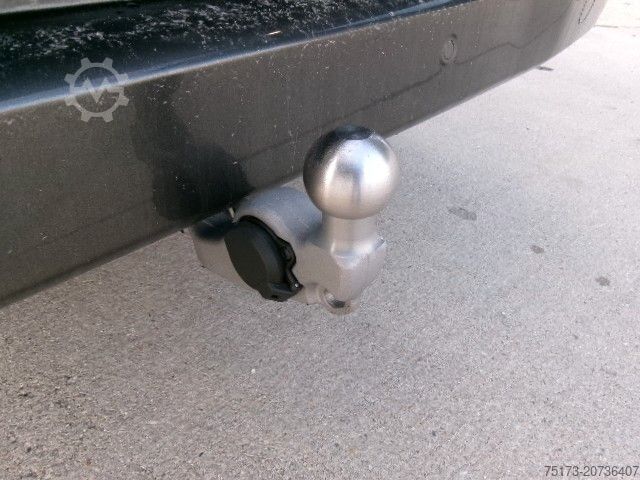 Kleinbus FORD Transit Custom 320L2 Limited Kombi AT AHK 2xSTür