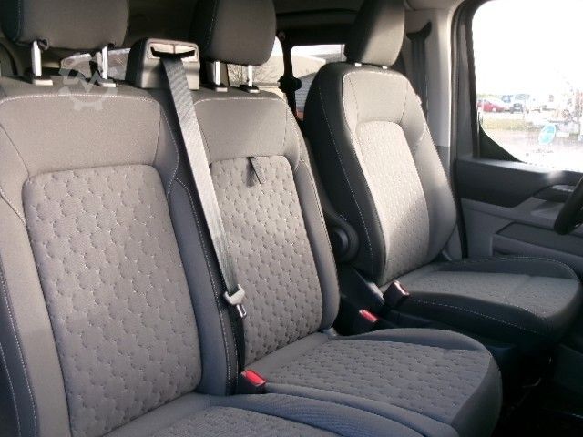 Kleinbus FORD Transit Custom 320L2 Limited Kombi AT AHK 2xSTür