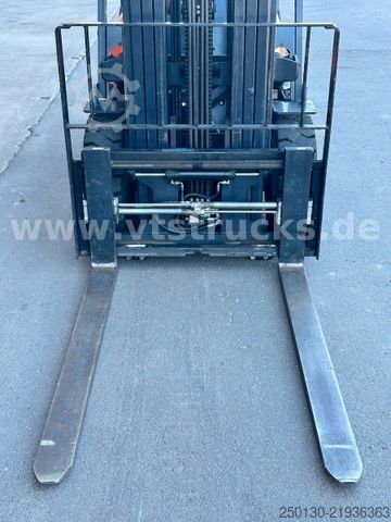 Front loader forklift DOOSAN D30 GP / 34kW / Seitenhub /4,71m Hub./ken