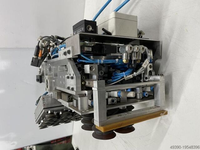 Vacuum lifting device, vacuum lifter; custom-made as a handling device for an industrial robot, for  Festo 