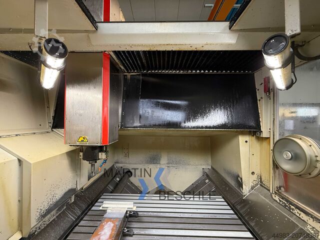 Universal-Bearbeitungszentrum HERMLE C 1200 V