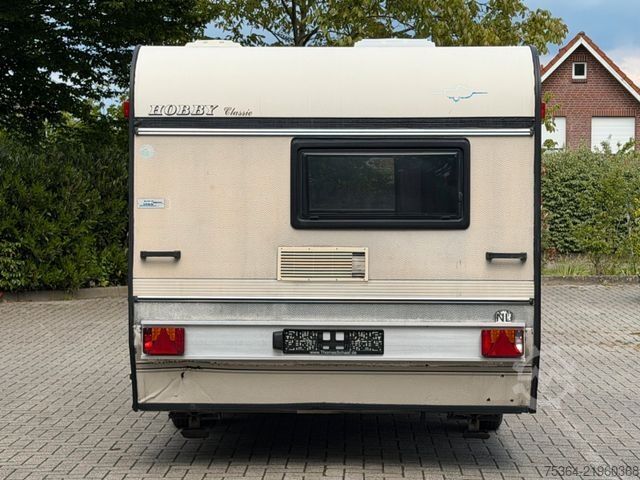 Caravan HOBBY 400 / 10 C Wohnwagen mit Vorzelt