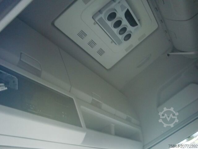 Standard SZM Ford F-Max 500 Intarder ACC Navi