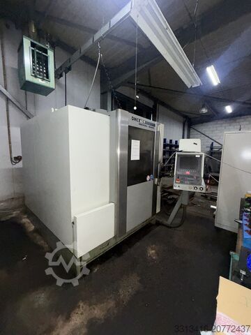 Vertikales Bearbeitungszentrum Deckel Maho DMC 63V