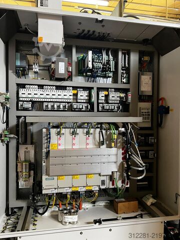 Vertical machining center MIKRON VCE 600PRO