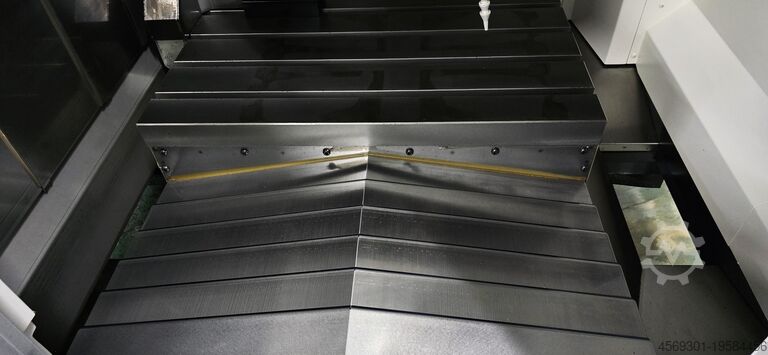 Vertical machining center Okuma MP-46V