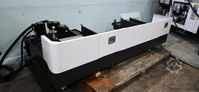Vertical machining center Okuma MP-46V