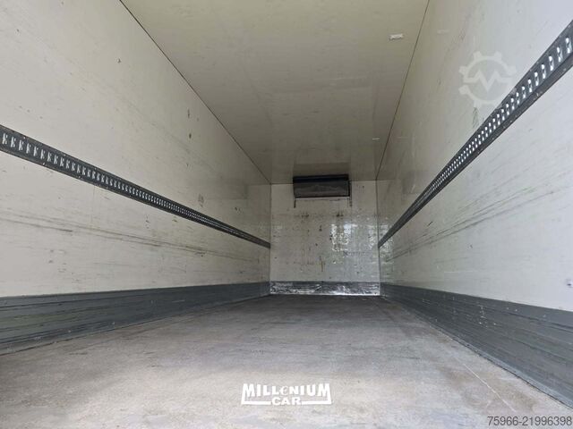Refrigerated truck Iveco STRALIS 260S36 CELLA 8,60 SPONDA EURO 6