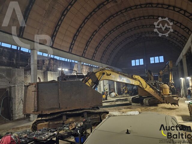 Raupenbagger Caterpillar 318 E L
