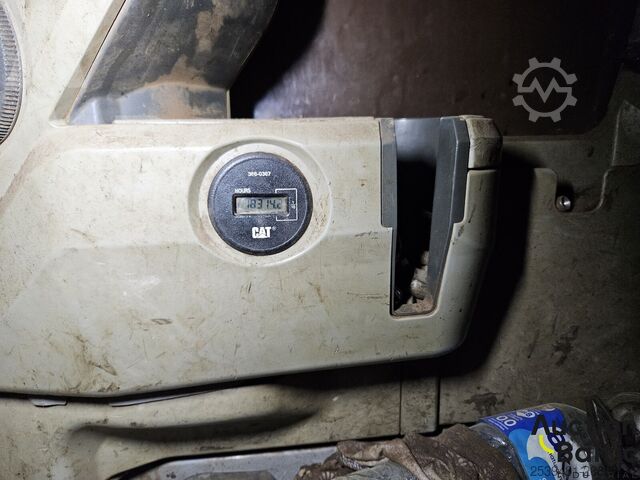 Raupenbagger Caterpillar 318 E L