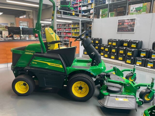 John Deere F1570 inkl. 1,52mtr. Mähwerk John Deere F1570 inkl. 1,52mtr. Mähwerk