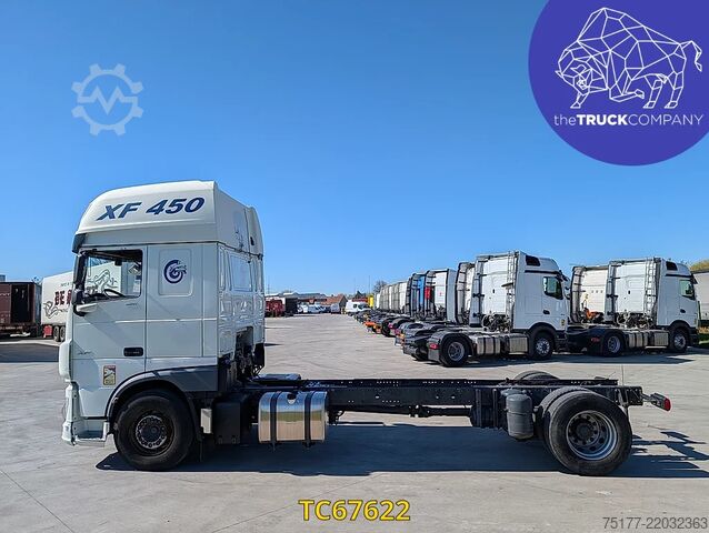 Chassis with cab DAF XF 450