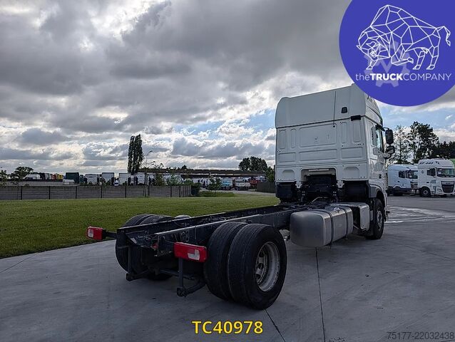 Chassis with cab DAF XF 450
