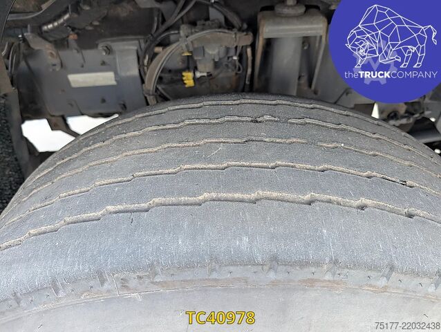Chassis with cab DAF XF 450