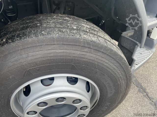 Spezial-LKW DAF LF 290 FA Day Cab