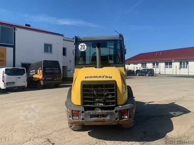 WHEEL LOADER Komatsu WA70-6