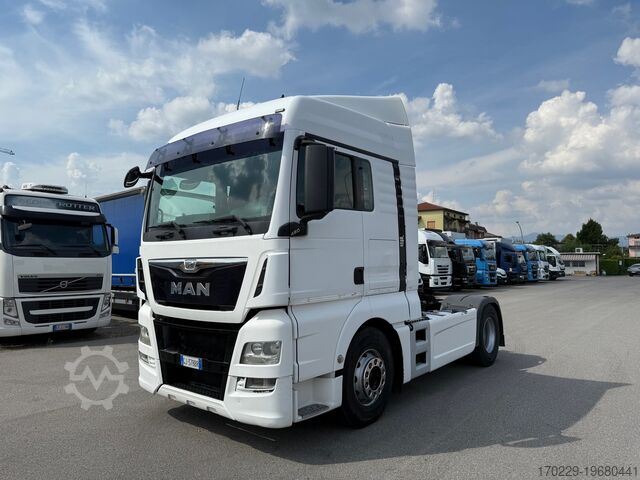 Standard road tractor MAN TGX 18.480