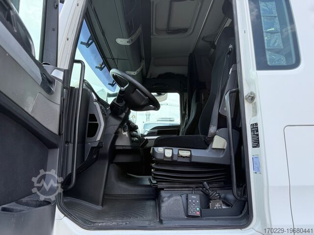 Standard road tractor MAN TGX 18.480