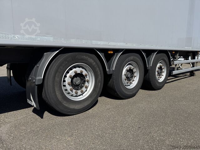 S300 ZX | 91 m³ | 172,000 km | Stas S300 ZX | 91m³ | 2x Liftachse | 21x 6mm|