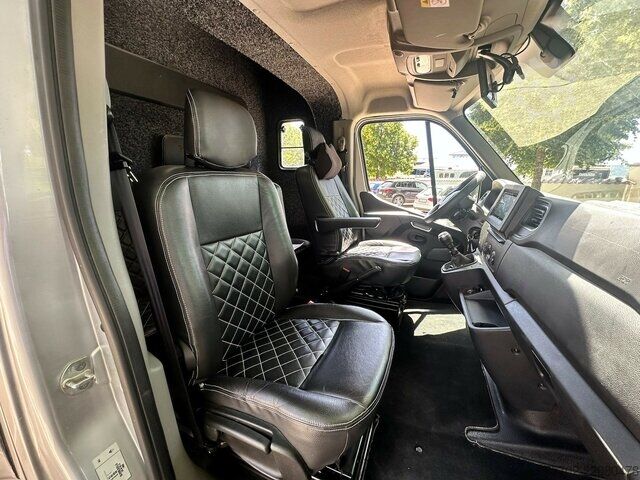 Van Renault Master 1-2 Pferde Hengsttrennung