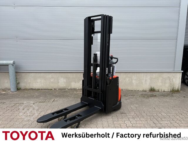 High Lift stacker Toyota SWE 120 L /Akku neu!