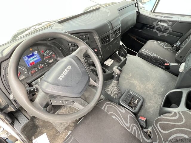 Truck with fixed flatbed and crane Iveco Stralis 480