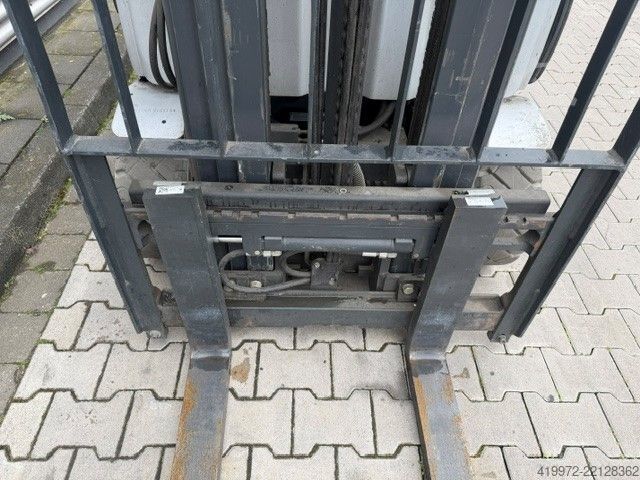 LPG Forklifts Still RX70-20T Drive-In