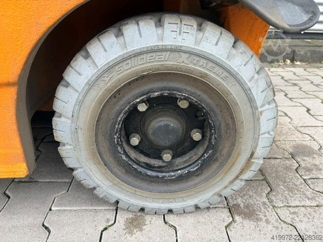 LPG Forklifts Still RX70-20T Drive-In