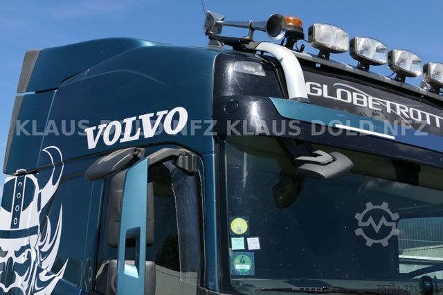 Standard tractor unit VOLVO FM 460 Globetrotter Navi XL-Tank Euro 6