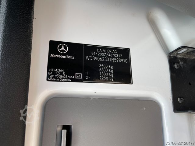 Pick-up van MERCEDES-BENZ Sprinter 316 CDI DoKa 4X4+Unters./ ZG3/ AHK 3.5t