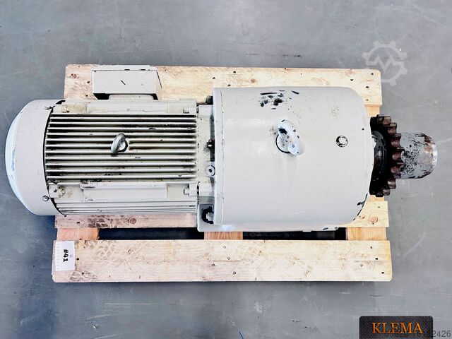 Getriebe / Getriebemotor / Elektromotor SEW-EURODRIVE R130DT180M-1