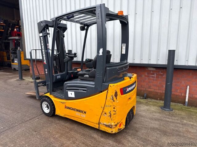 Electric 3-wheel forklift Jungheinrich EFG 220 / 4298 Std. / AKKU 2018