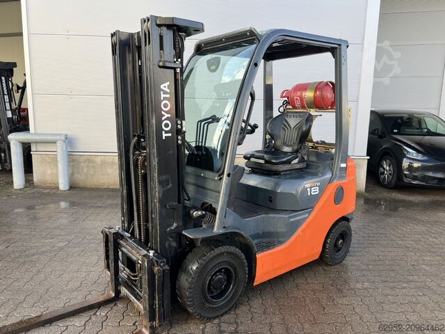 LPG Forklifts Toyota 02-8 FGF 18