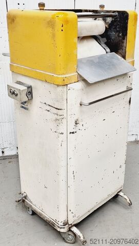 Croissant shaping machine Werner & Pfleiderer WP 300