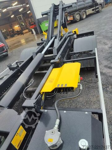 Hakenarmsystem MAN TGL 12.250 with NEW Containersystem / Hooklift ...