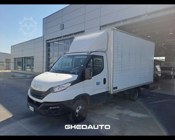 Minibus IVECO 35C14H BOX